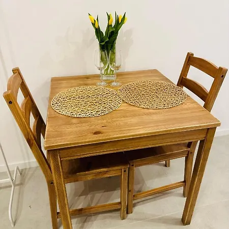 Next To Motlava Daire